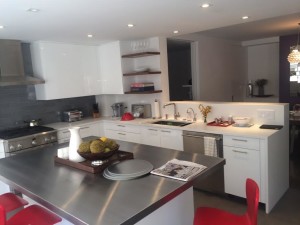 Pure white counter with stainless seel